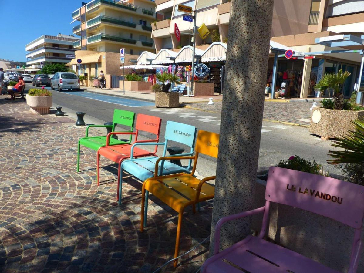 Charmant Studio Climatise Avec Balcon A 50M De La Plage - Le Lavandou Centre-Ville - Fr-1-308-110 Exteriör bild